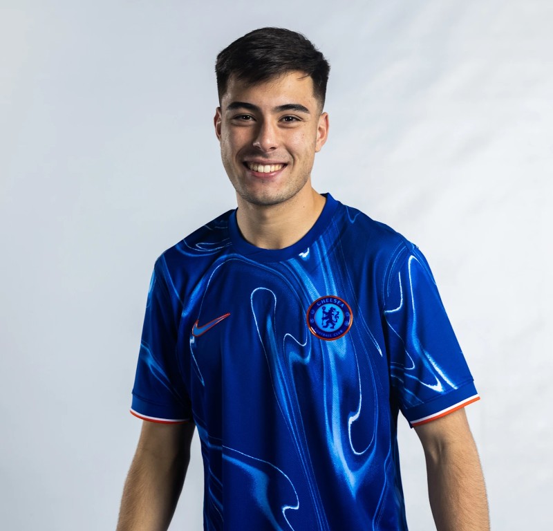 Anselmino được The Blues kỳ vọng rất lớn