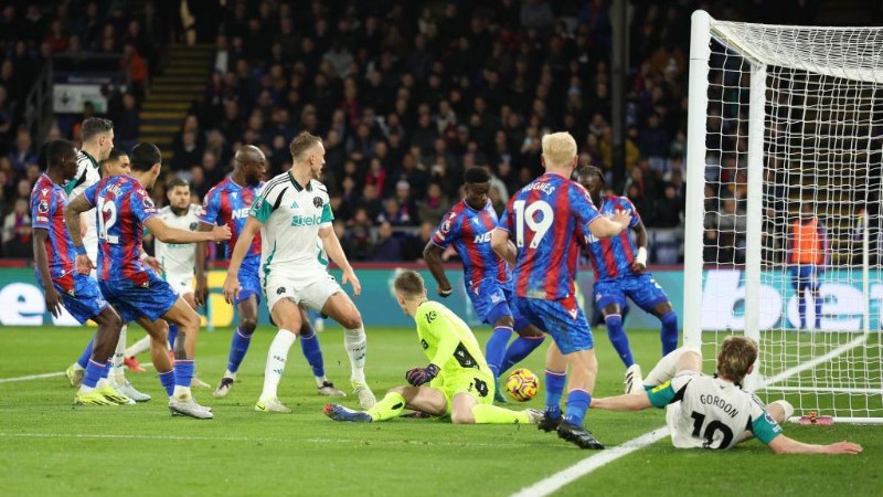 Newcastle sẽ chơi áp đảo Crystal Palace