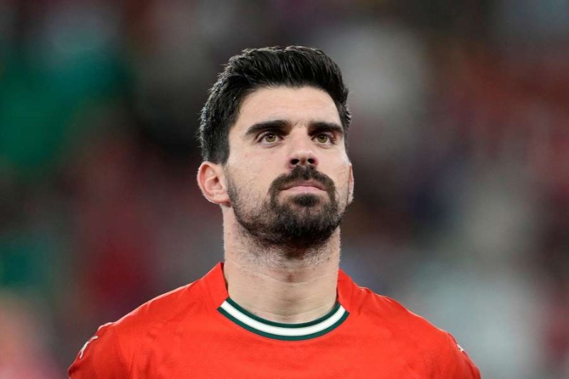 Neves được cả Man City vs PSG để mắt