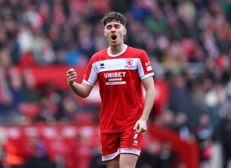 Hackney phù hợp với đội hình của MU