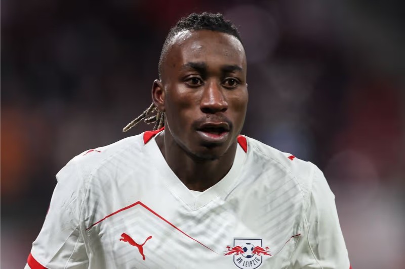 HLV Pep Guardiola đánh giá cao Diomande